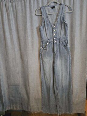 Light wash Denim jumpsuit Size Small Small